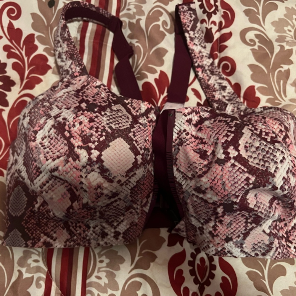 Victoria’s Secret sports bra